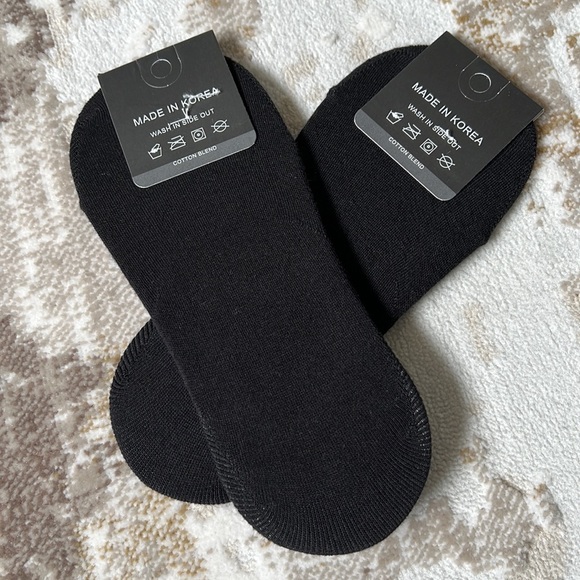 Set of Two Pairs Black Invisible Socks with Ankle Grip - Picture 4 of 4
